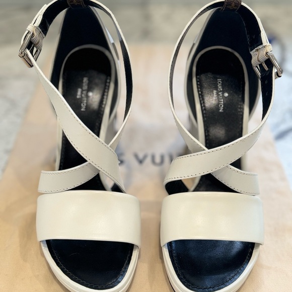 Louis Vuitton heels - Picture 2 of 10